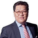 HEC Paris EXECUTIVE MBA Network: Wayne Wang Wayne Wang, Chairman and CEO, CDP Group, Ltd - Chinese Business Leader of the Year (2011) 